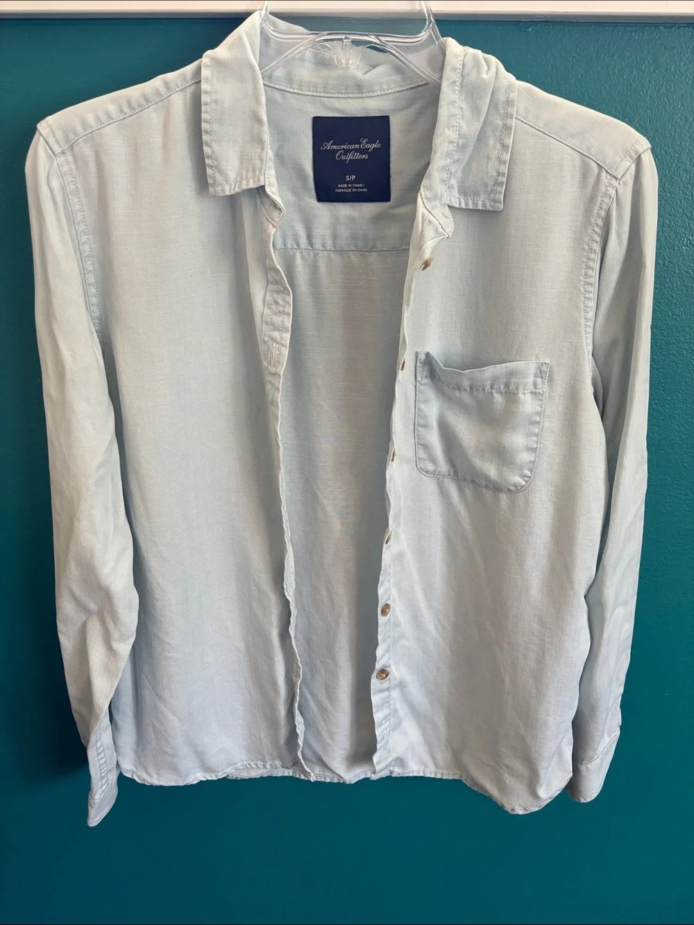 American Eagle Outfitters Pale Blue Men's Casual Button-Down Shirt